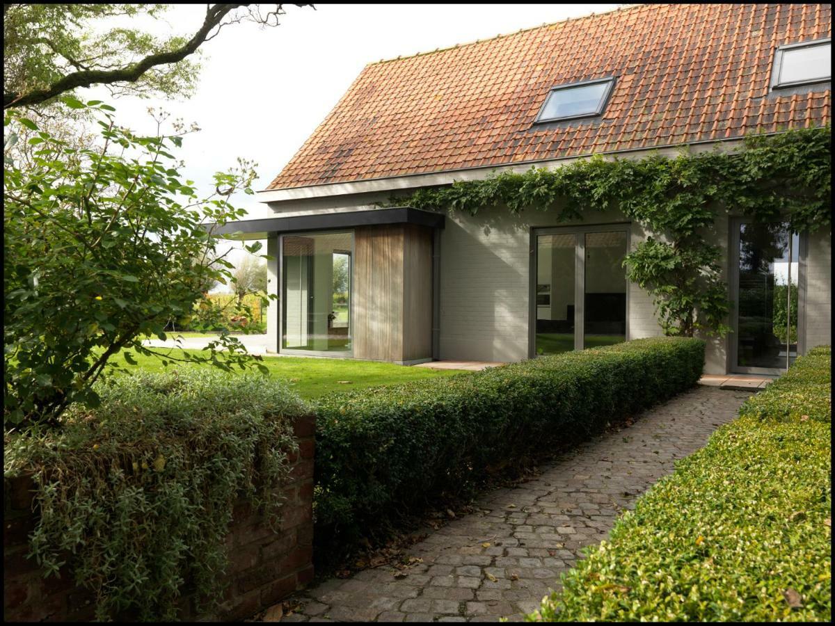 Rooseboom22 Bed and Breakfast Aartrijke Exteriör bild