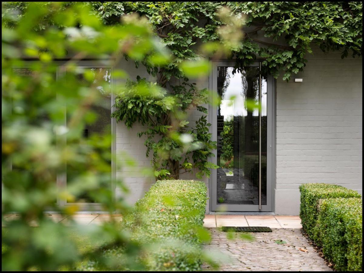 Rooseboom22 Bed and Breakfast Aartrijke Exteriör bild