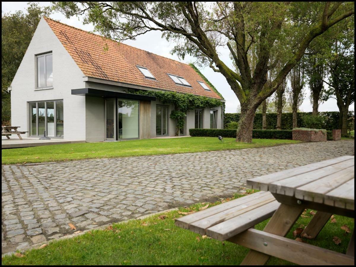Rooseboom22 Bed and Breakfast Aartrijke Exteriör bild