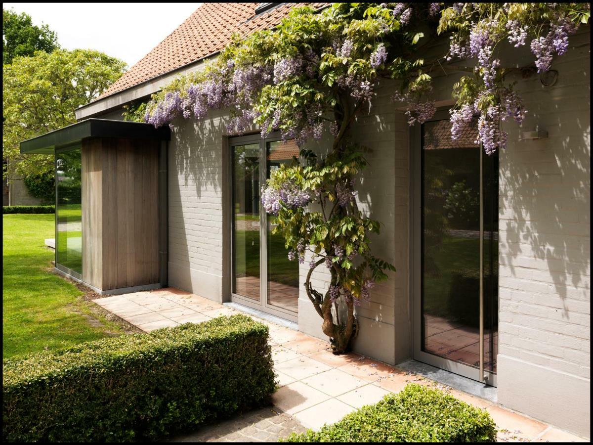 Rooseboom22 Bed and Breakfast Aartrijke Exteriör bild